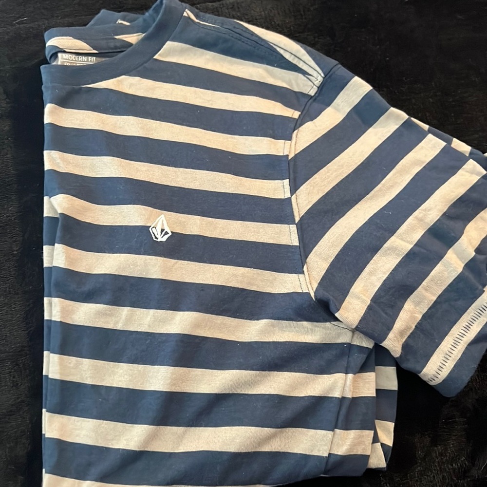Volcom T